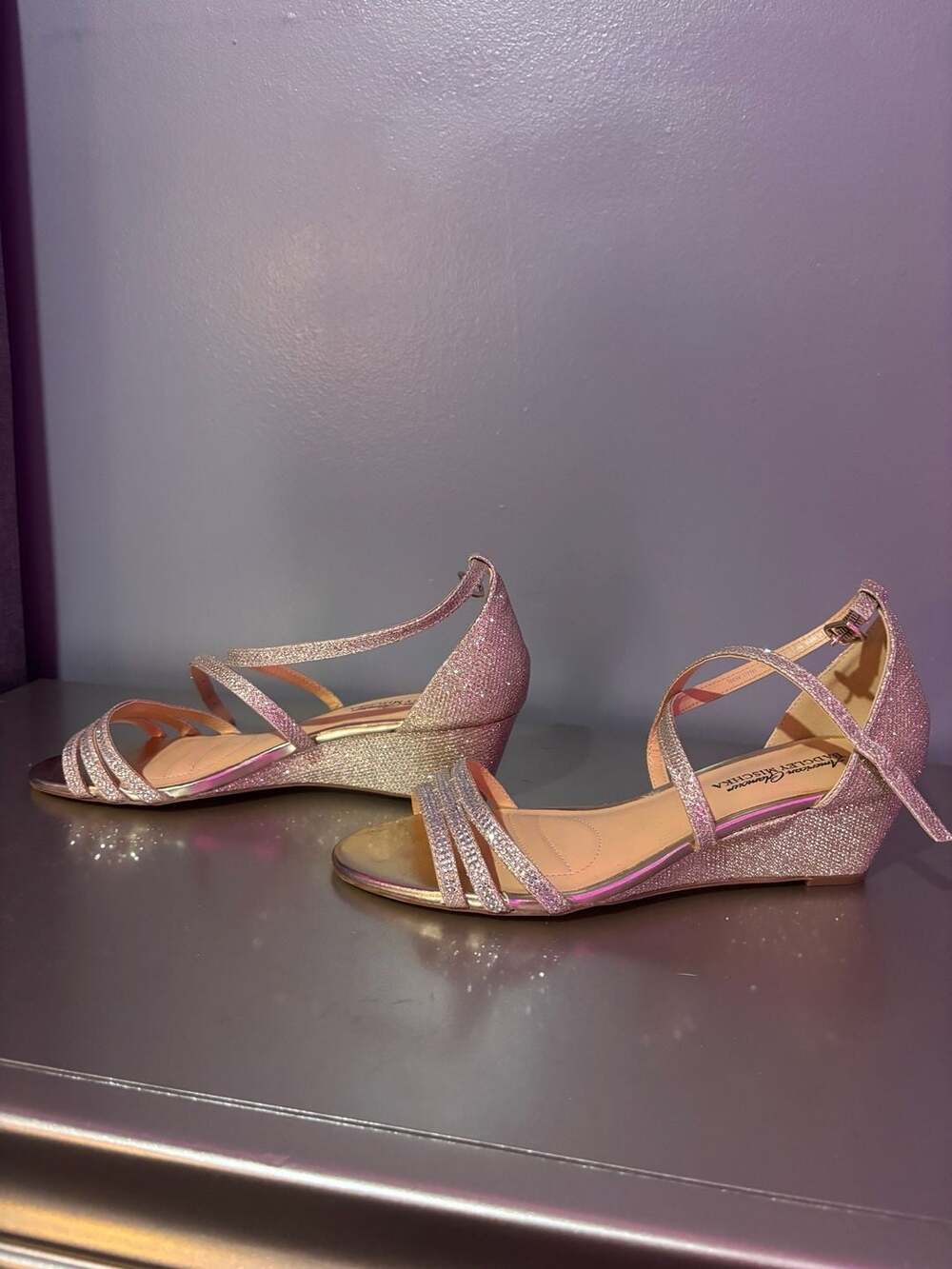 American Glamour Badgley Mischka Glitter Wedge Sandals Sz 8